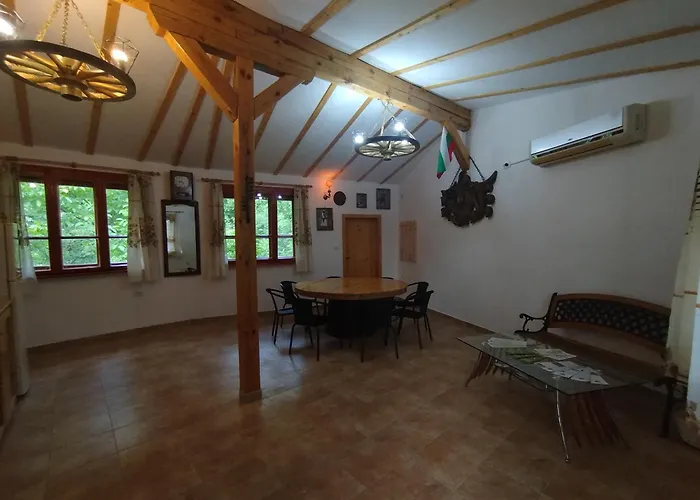 аврамови Värdshus Ribaritsa